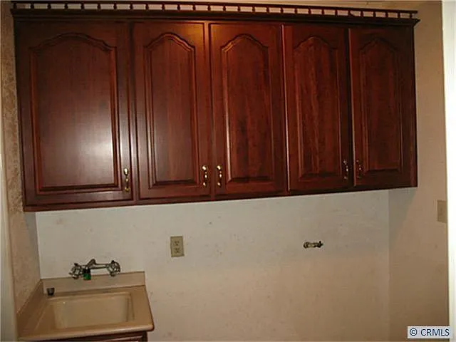 3 bed, 1.5 bath, 1796 sqft, $3,950 — Photo 2