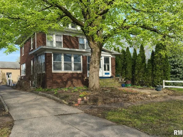 406 S A St, Monmouth, IL 61462