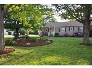 33 Rockridge Rd, Andover, MA 01810