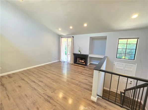 11107 Arminta St APT 22, Sun Valley, CA 91352