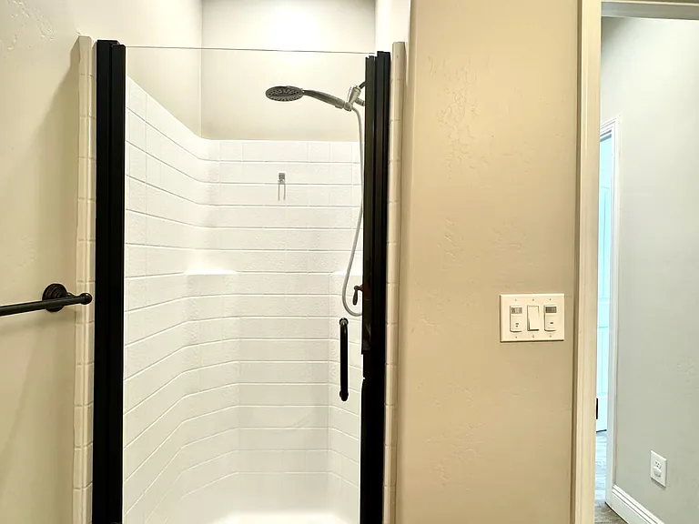 7303 Whiskey Creek Dr — Photo 36