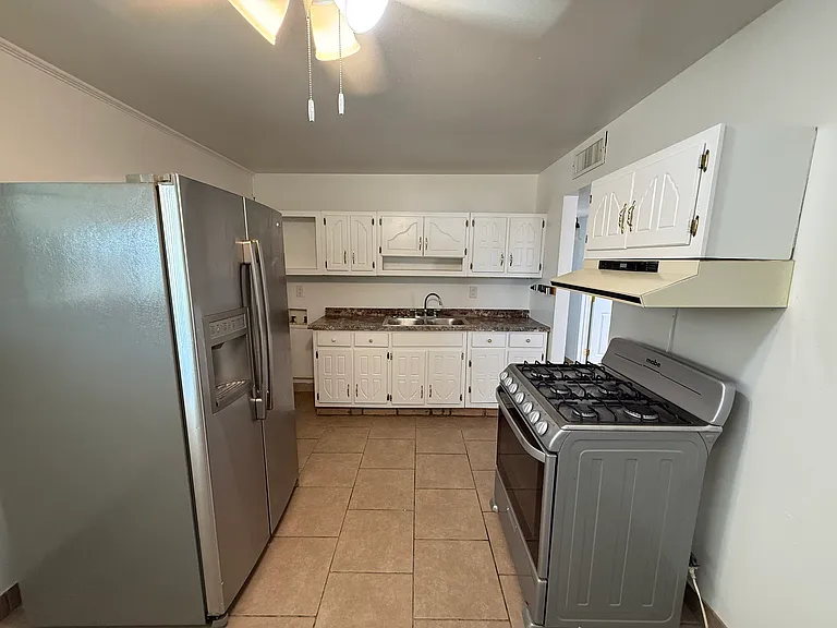 5012 Royal Dr — Photo 14