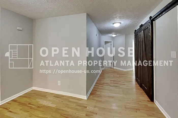 2330 Hinton Rd — Photo 6