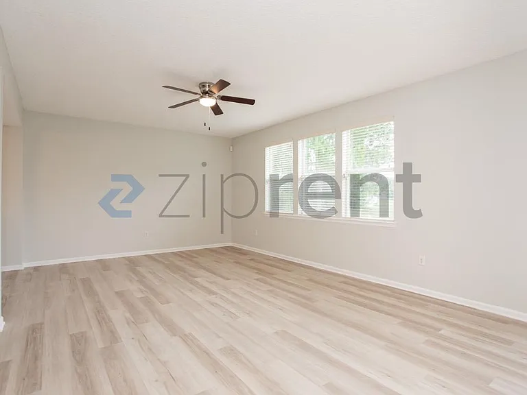 76195 Deerwood Dr — Photo 10