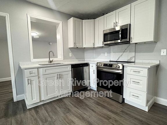 4th image of 2803 College St