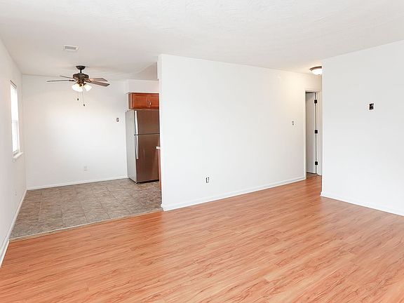 4th image of 3720 Pleasant Ave APT D