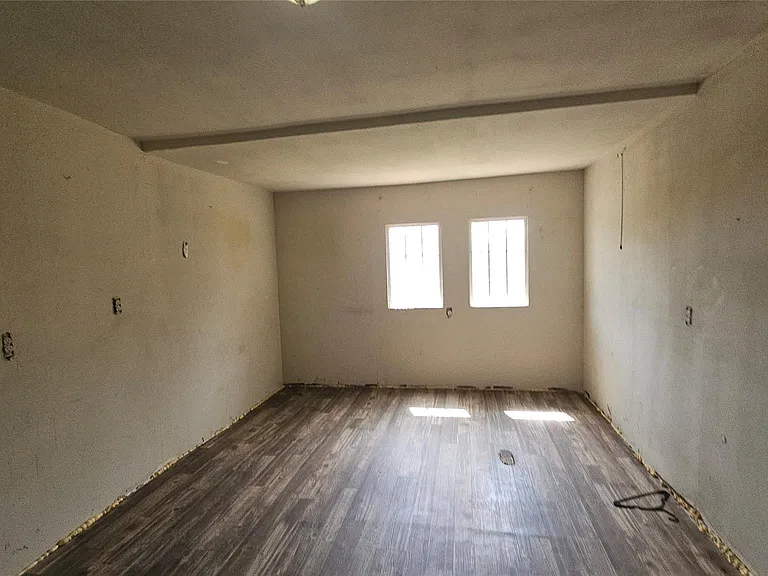 6502 W Montgomery Rd — Photo 5