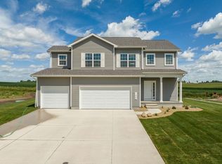 1432 Partridge Ln, Waterloo, IA 50701