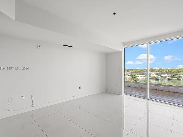 6362 Collins Ave #514 — Photo 34