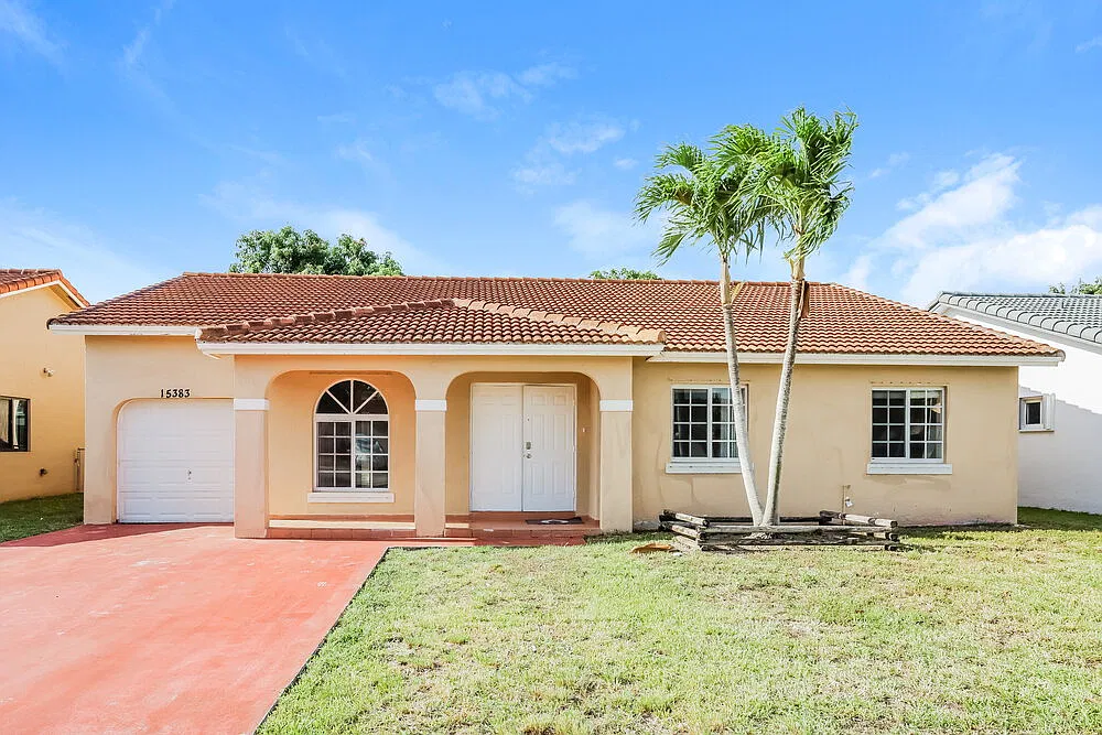 4 bed, 2.0 bath, 2049 sqft, $4,880 — Photo 1
