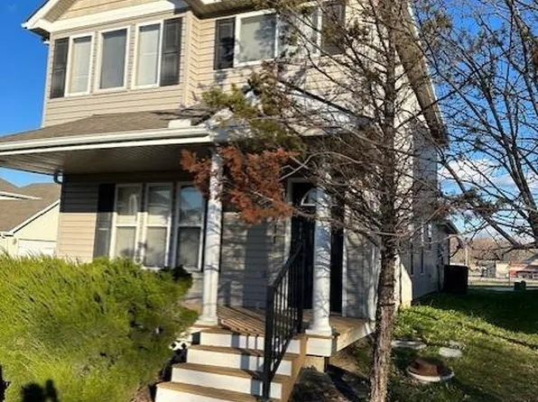 1011 NE Clear Creek Dr, Grain Valley, MO 64029