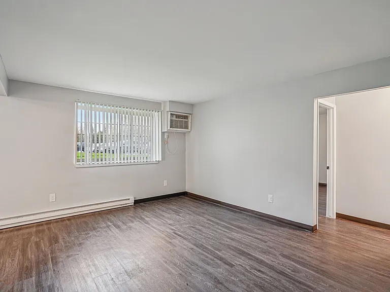 River Raisin Apartments — Photo 35