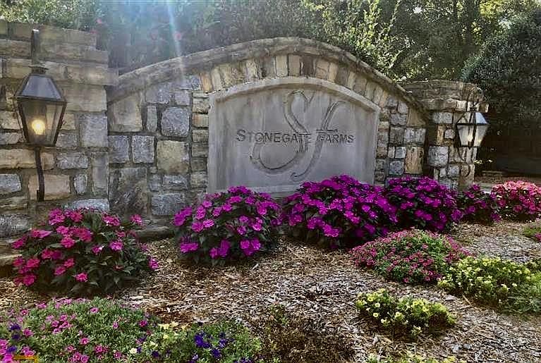 2nd image of 176 Stonegate Trl