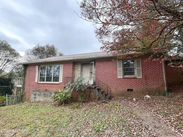 319 Virginia Ave NW, Harriman, TN 37748