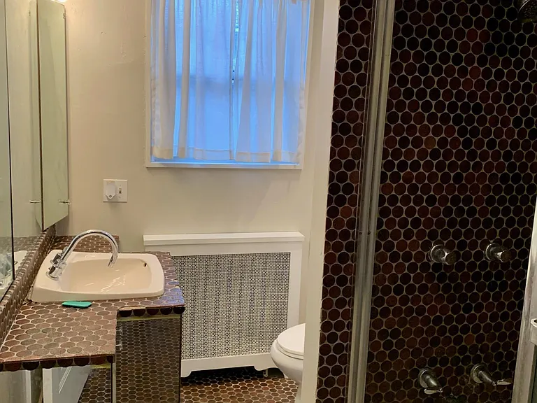 1111 N Highland Ave #2 — Photo 31