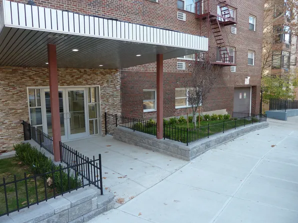 3240 Riverdale Avenue