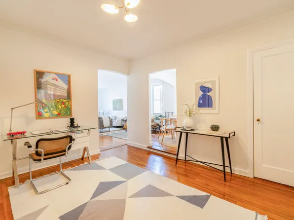 310 West 55th Street image 10 of 16