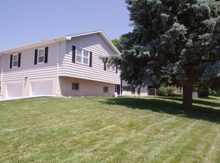 4008 Indian Rd, Kearney, NE 68847