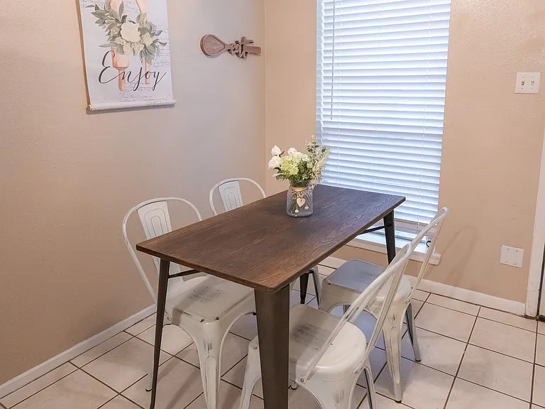 1714 Leona Dr — Photo 16