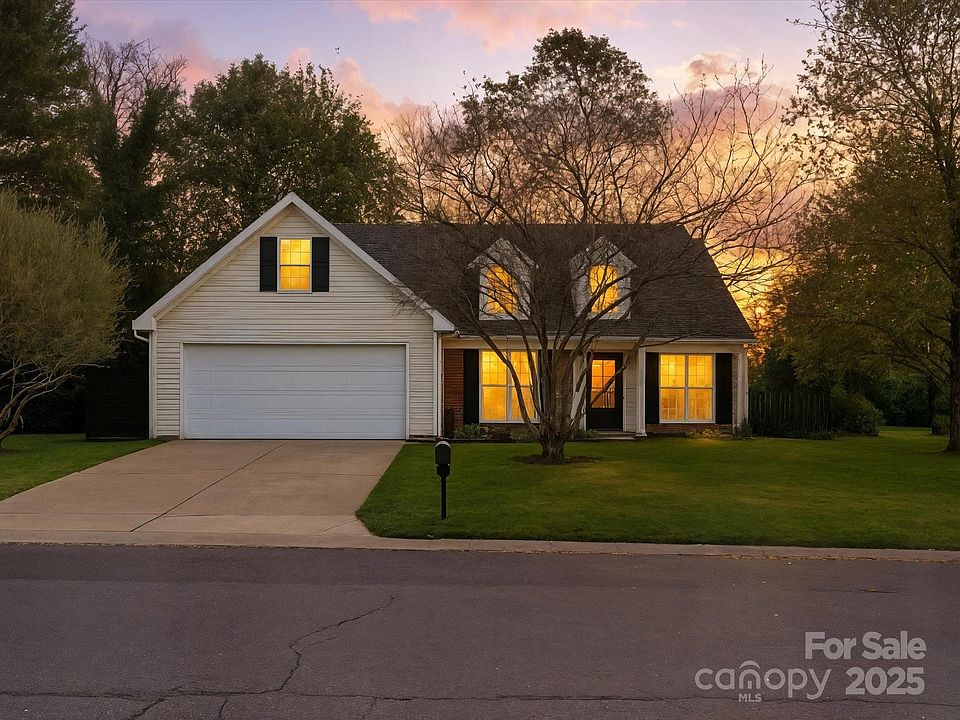 1st image of 2501 Ivy Run Dr