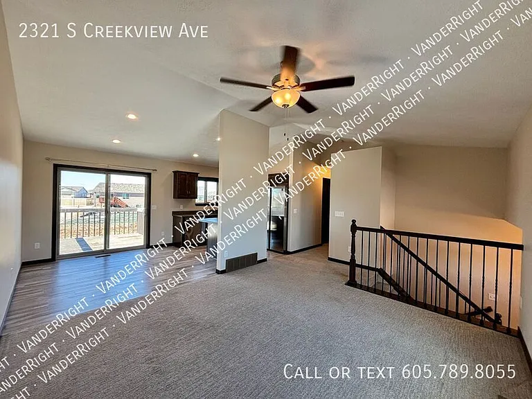 2321 S Creekview Ave — Photo 1