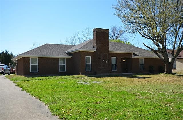 1st image of 136 Kings Creek Dr