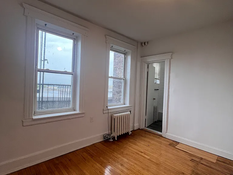 2647 Kennedy Blvd #8 — Photo 5
