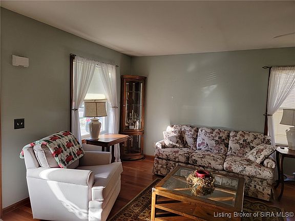 2nd image of 1900 VANBUREN Drive