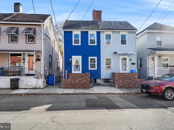 10 E Burlington St, Bordentown, NJ 08505