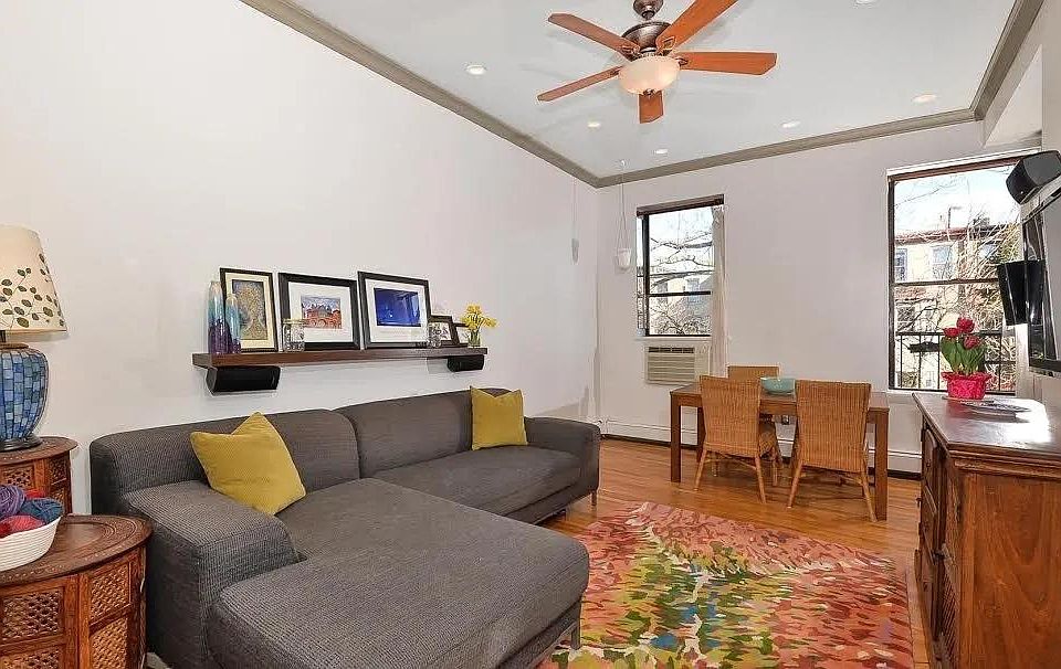 1st image of 126 Mercer St APT 3