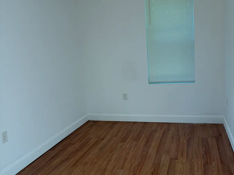 433 Atlantic St SE #2 — Photo 3