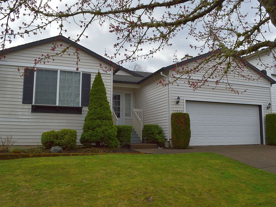 2nd image of 17960 SW Gillette Ln