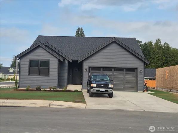 701 E 5th Street, Nooksack, WA 98276