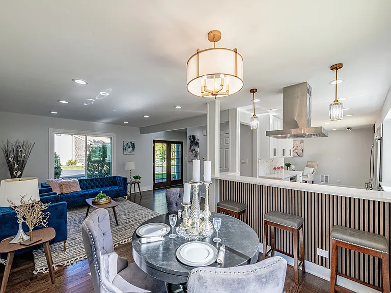 380 Ventura Club Dr — Photo 4