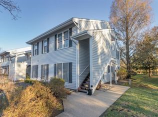 368 Burdock Ct, Three Bridges, NJ 08887
