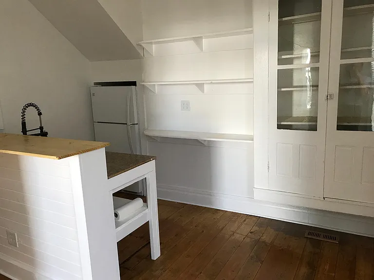 224 N Park St — Photo 9