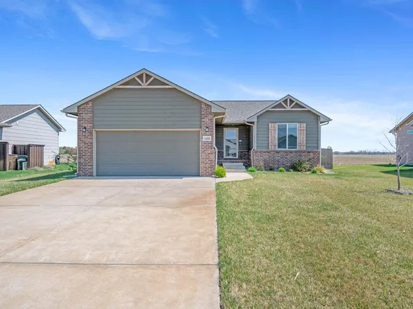 1424 Main St, Halstead, KS 67056