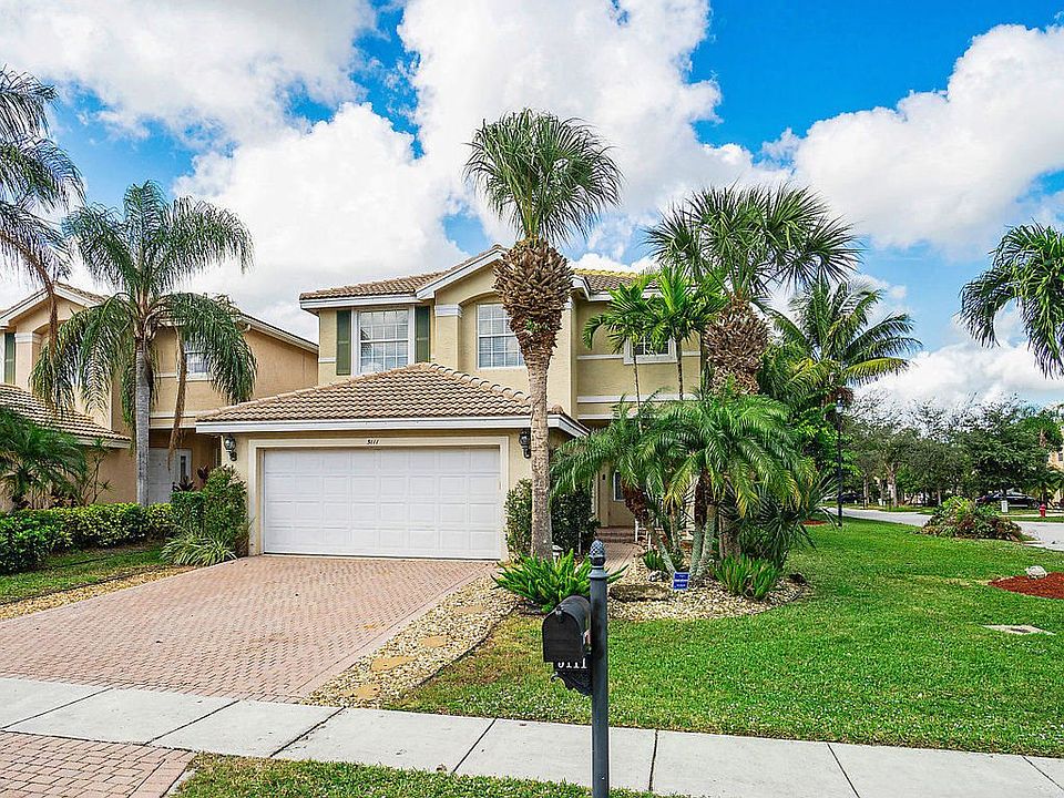 1st image of 5111 Crescent Moon Dr