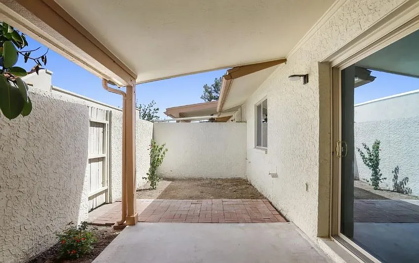 3 bed, 1689 sqft, $2,150 — Photo 3