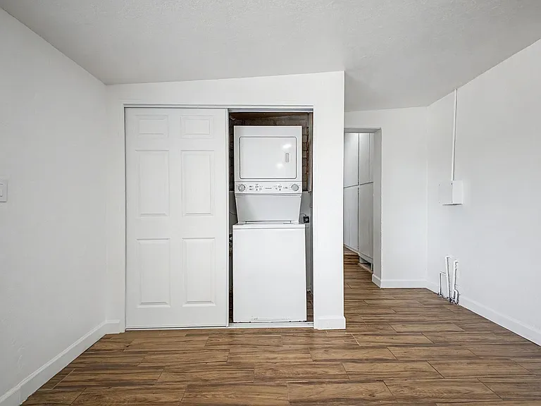 3519 W Orchid Ln — Photo 32