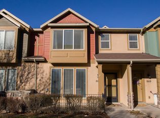 867 N Farmington Xing, Farmington, UT 84025