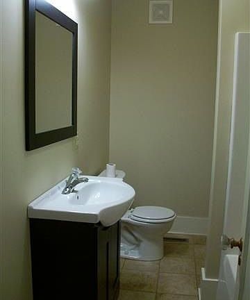 5th image of 1828 E Beardsley Ave