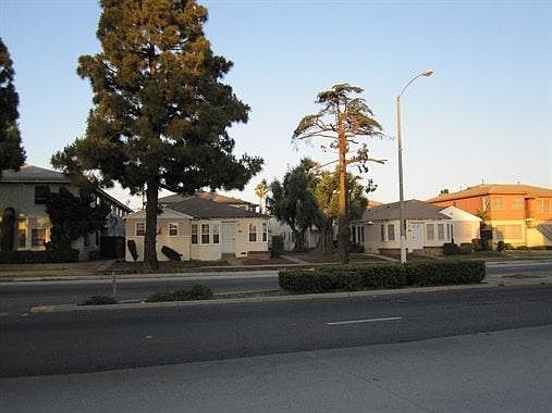 3rd image of 8108 Crenshaw Blvd APT A