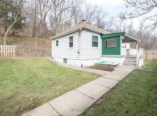 546 Flaugherty Run Rd, Coraopolis, PA 15108