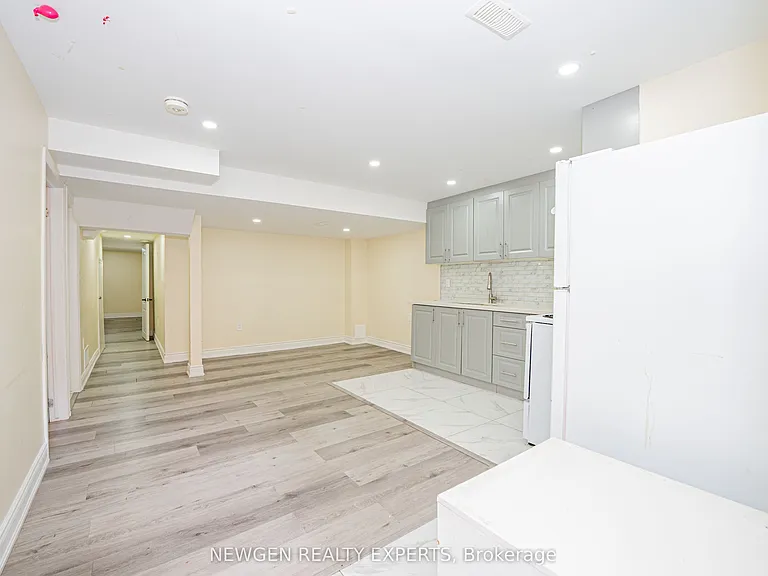 19 Boat St — Photo 8