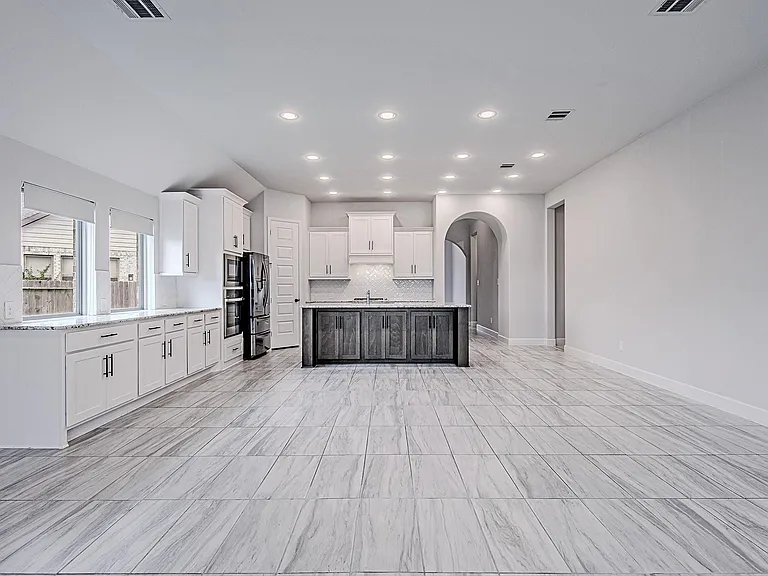 4002 Maple Glen Dr — Photo 11
