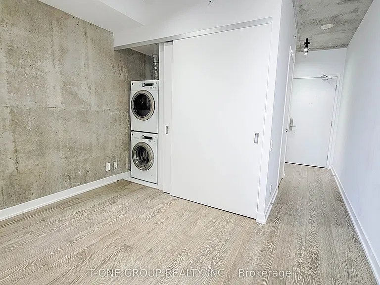 39 Brant St #704 — Photo 11