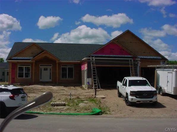 (undisclosed Address), Timber Banks Lysander, NY 13027
