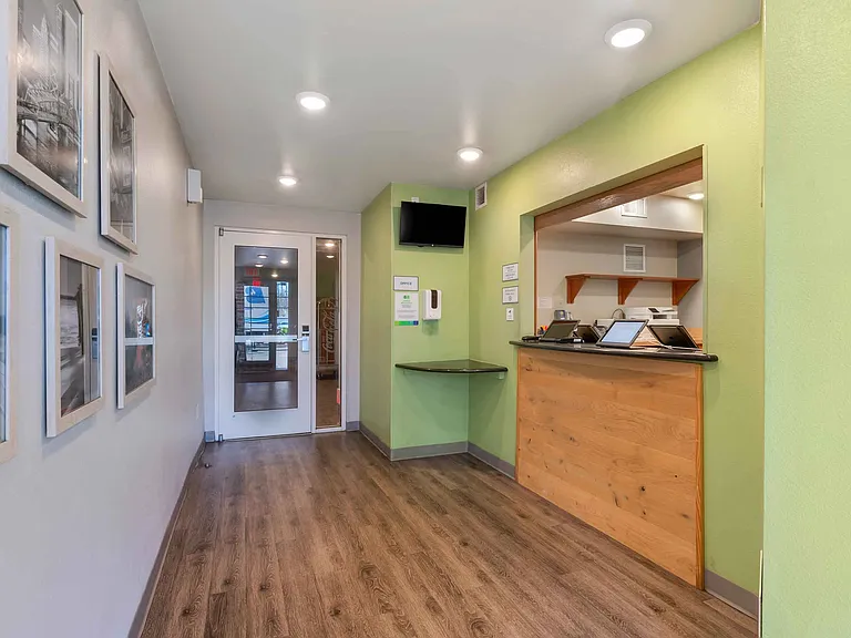 Lobby and Guest Check-in