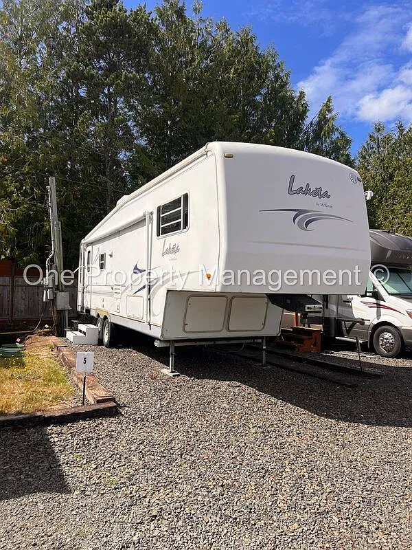 1 bed, 1.0 bath, 40 sqft, $1,100 — Photo 1